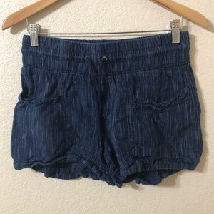 Athleta Cabo Linen Textured 4" Shorts in Blue - Size 2